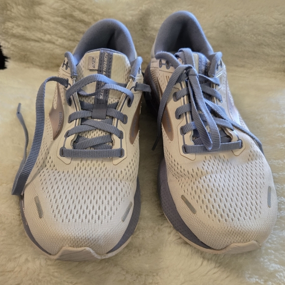 Brooks Adrenaline GTS 22 - Picture 9 of 16